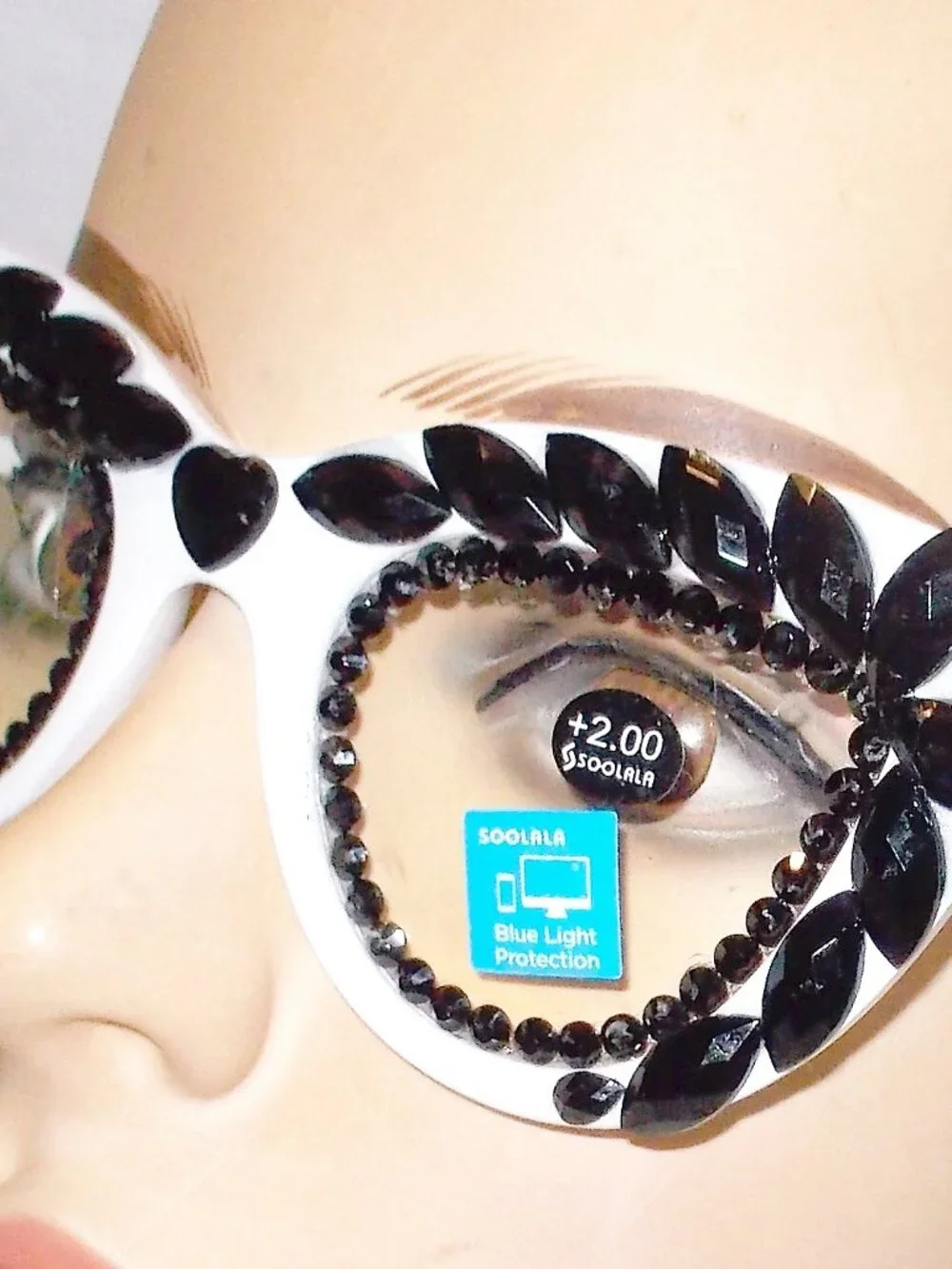 FABULOUS WHITE CATEYE RHINESTONE READING GLASSES 2.00 STRENGTH BLACK STONES!